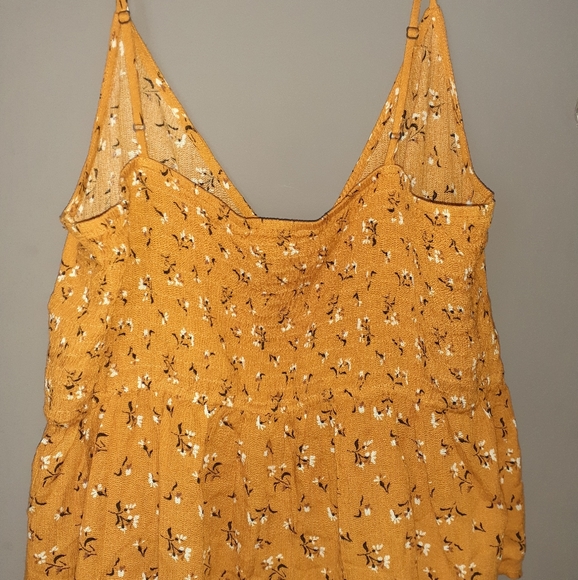 Clothes - Picture 3 of 3